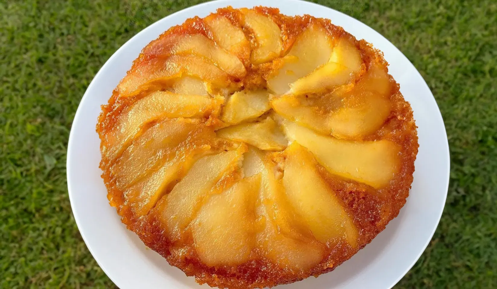 Torta invertida de pera